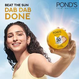 POND'S Sunscreen Face Powder, SPF 50 UVA & UVB with PA+++, 20g, for Sun Protection, Non-Oily & Non-Sticky, no White-Cast, for all Skin Types, Water-Resistant